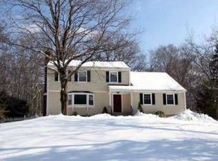 9 Coachlamp Ln, Greenwich, CT 06830