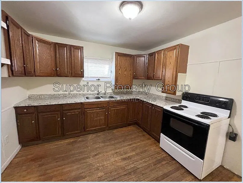 2 bed, 1.0 bath, 641 sqft, $1,200 — Photo 4