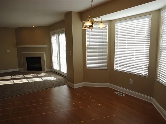 1455 Woodside Dr — Photo 5