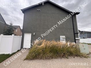 4501 E Green Apple Dr #B, Regina, SK S4V 3H4
