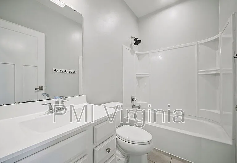 905 Hornswaggle Way — Photo 32