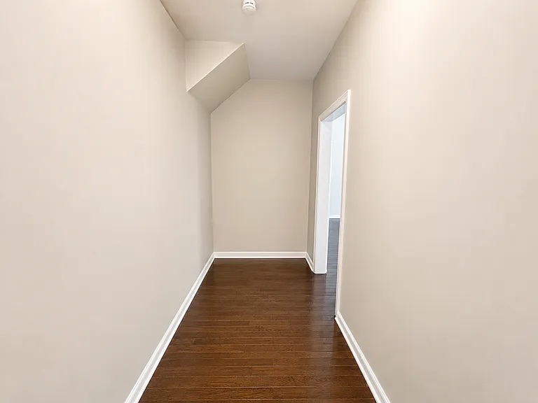 648 S 18th St #1 — Photo 15