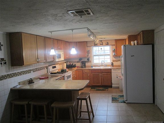 3rd image of 18180 County Road 3588