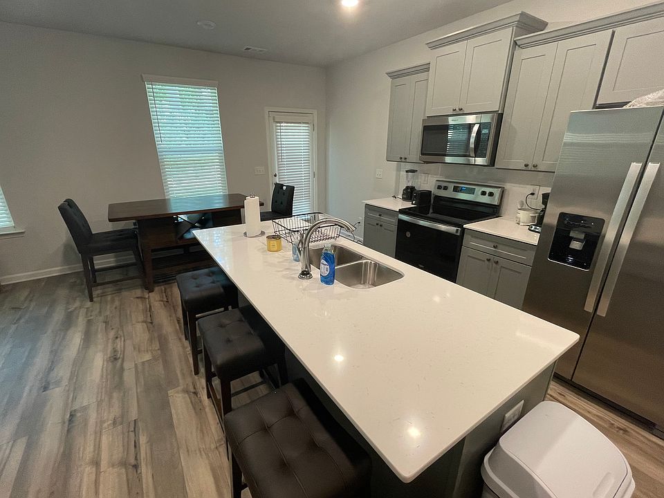 Spacious kitchen