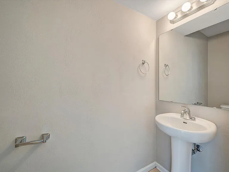 4602 Spring Willow Ln NW — Photo 17