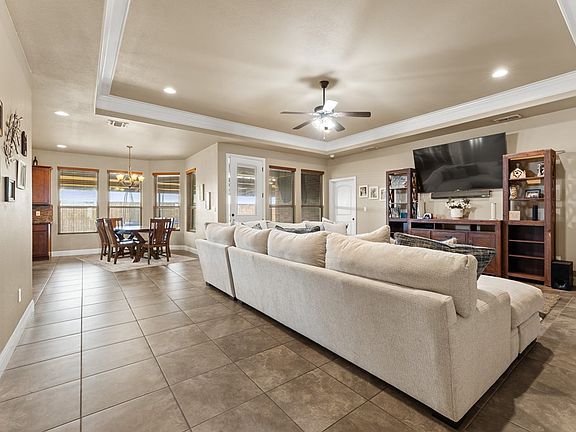 5th image of 20 Berkshire Cir