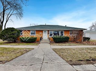 8741 Sproat Ave, Oak Lawn, IL 60453