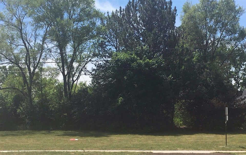 2nd image of 1714 Grove Rd