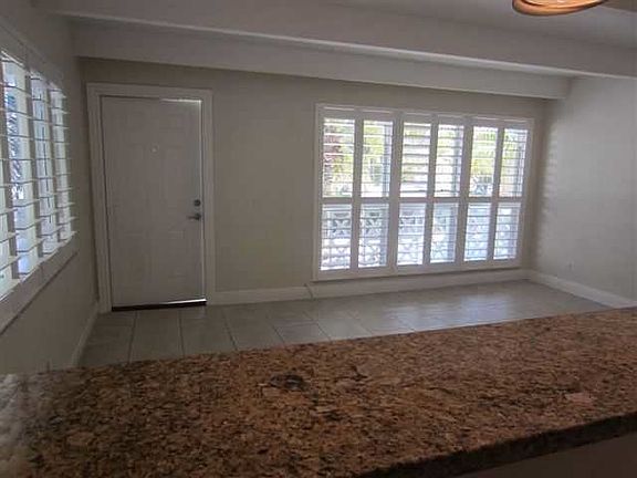 5th image of 2124 NE 5th Ave APT 203