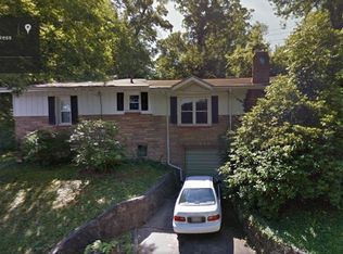 1720 Edgewood Dr, Charleston, WV 25302