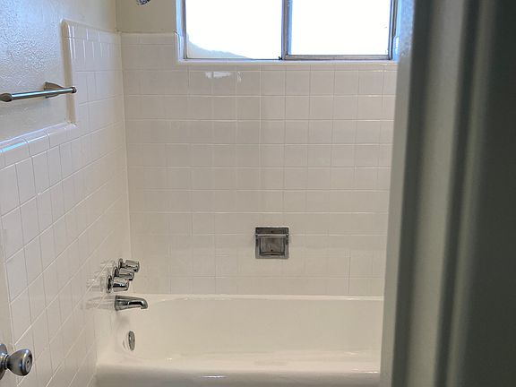 5th image of 1837 E Monterey Way #1843