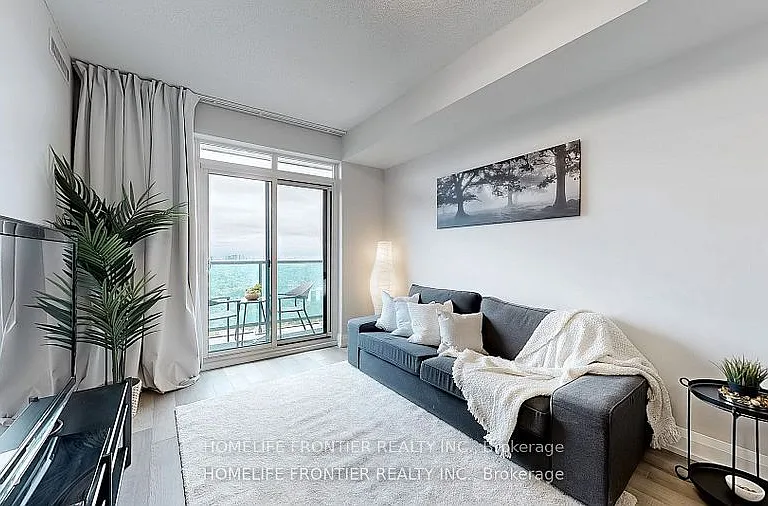 7161 Yonge St #2528 — Photo 7