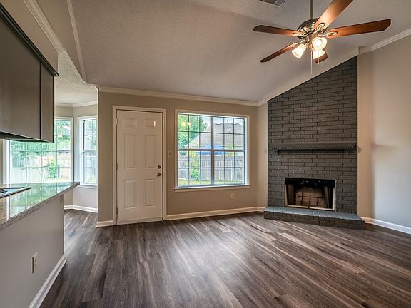 4th image of 2137 Oak Springs Dr
