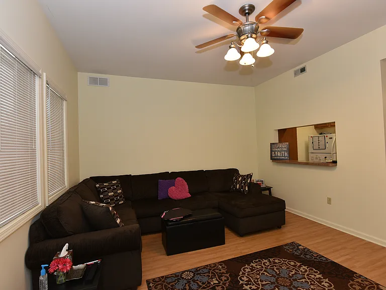 320 S Dunn — Photo 12