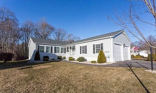 1st image of 72 Brookstone Dr