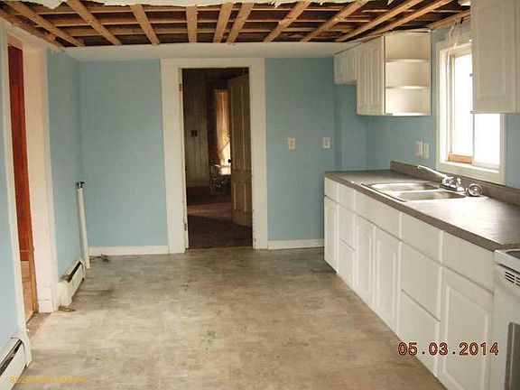 3rd image of 7 Van Horne Ave