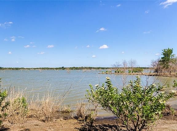 3rd image of 1111 Moonlight Bay Dr