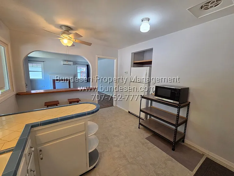 3200 Spring Creek Dr — Photo 9
