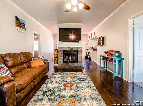 2nd image of 1329 Laurie Dr