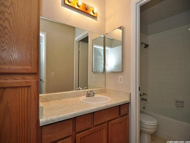 2 bed, 878 sqft, $1,500 — Photo 4