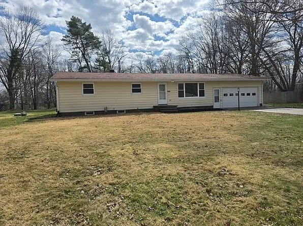 42779 Haven Dr, Elyria, OH 44035