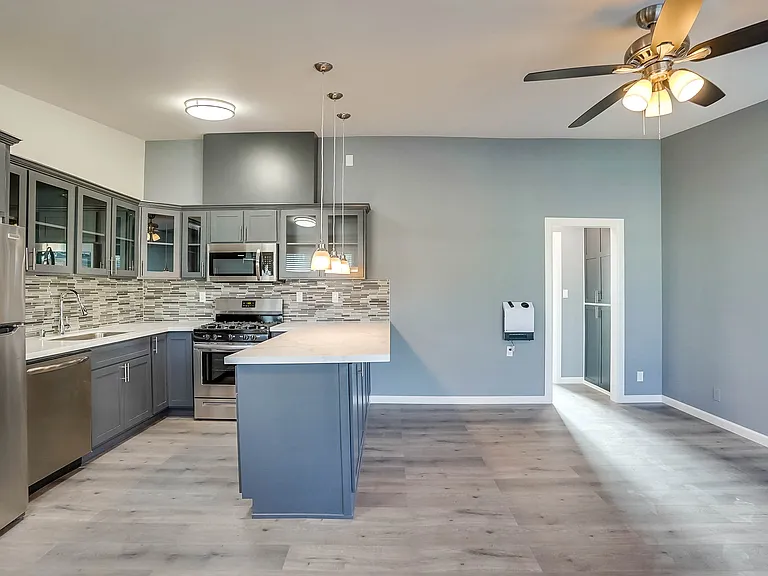 3528 W Adams Blvd — Photo 30