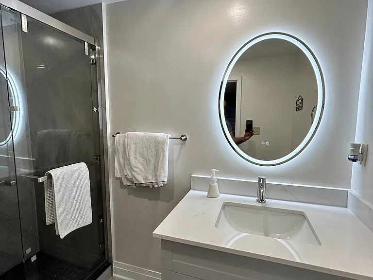 1 Sunderland Cres — Photo 23