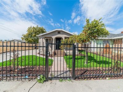 1715 E 105th St, Los Angeles, CA, 90002