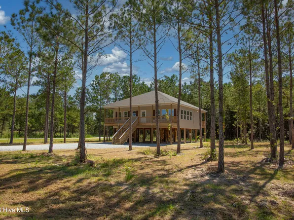 662 Vandemere Creek Drive, Vandemere, NC 28587