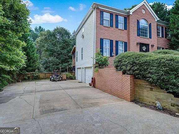 3rd image of 428 Lancaster Dr
