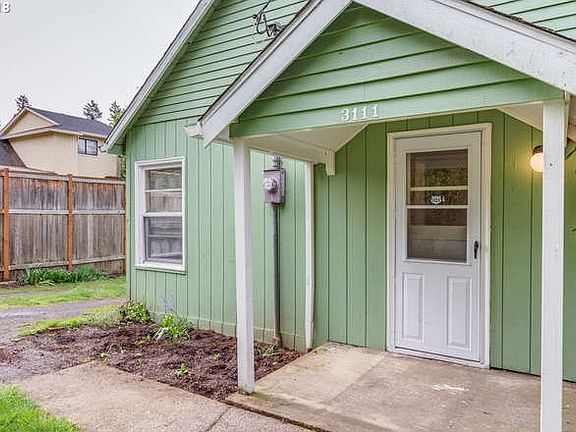 4th image of 3111 NE Petticoat Ln