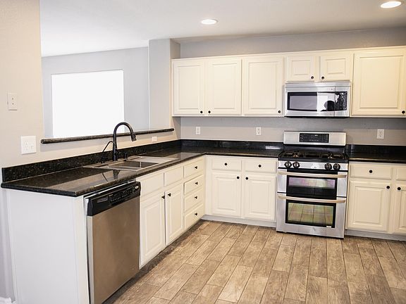 3rd image of 1094 Valetta Flat Ave