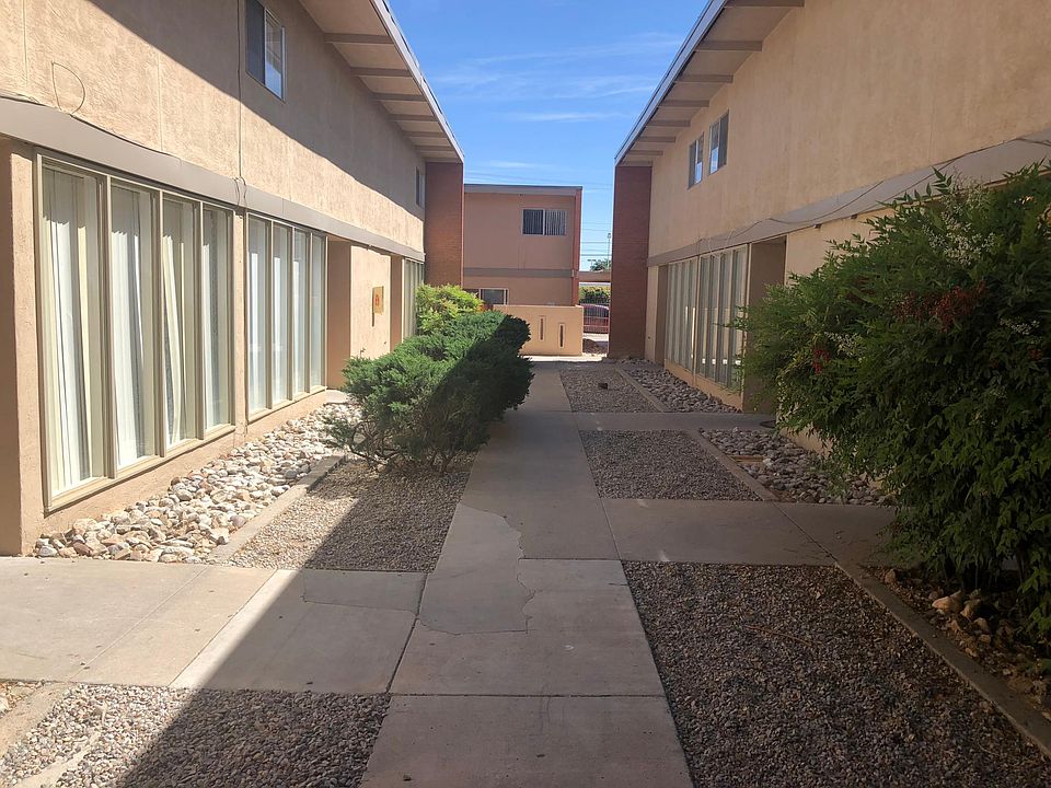 Common Courtyard