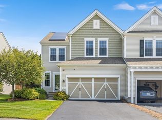 17 Frostpane Ln #17, Hopkinton, MA 01748