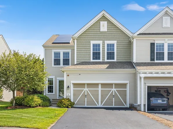 17 Frostpane Ln #17, Hopkinton, MA 01748