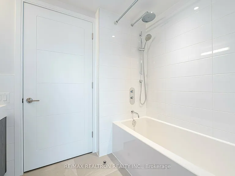 2525 Bathurst St #410 — Photo 11