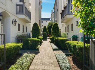 2730 Harvard St, Houston, TX 77008