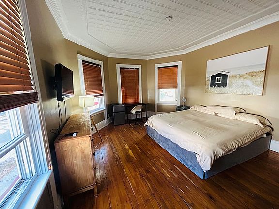 2nd image of 22 Ringgold St #12