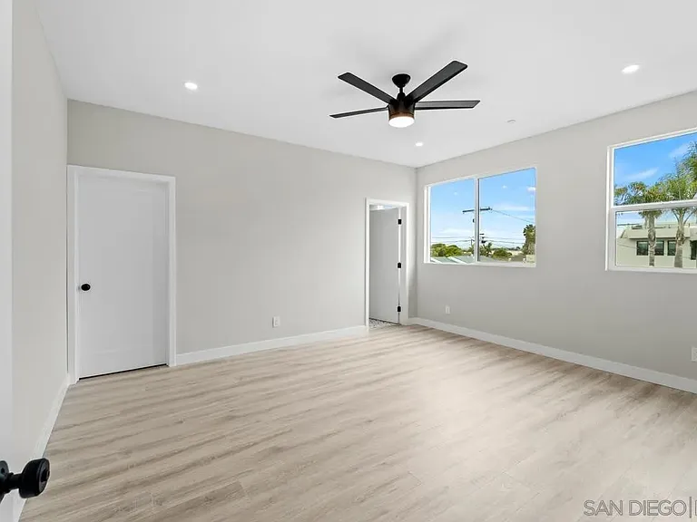 352 Imperial Beach Blvd — Photo 15