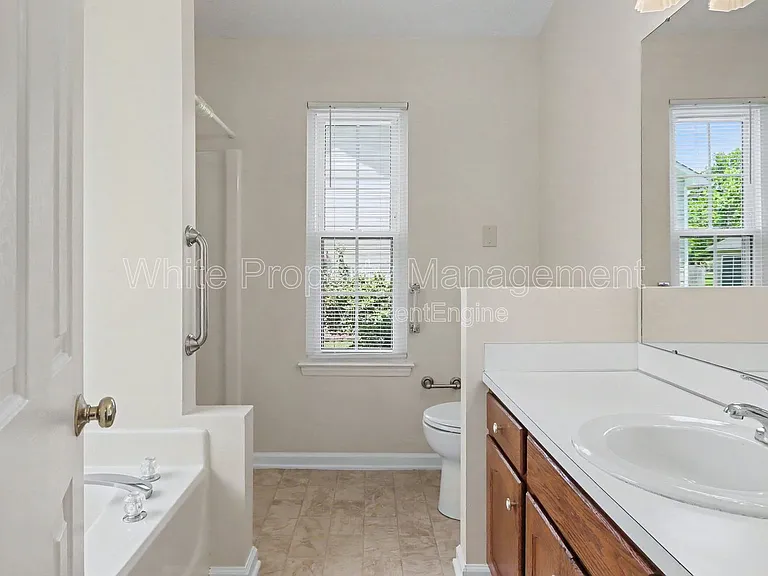 4609 Falcon Chase Dr SW — Photo 9