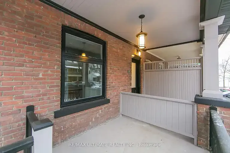 19 Fernwood Park Ave #1A — Photo 4