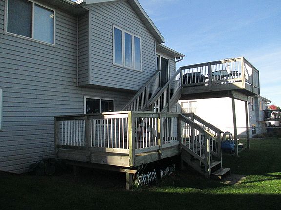 Leveled Double Deck
