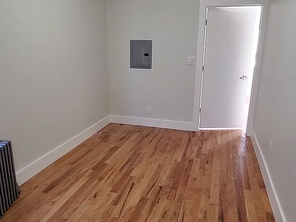 4th image of 324 Randolph Ave #3L