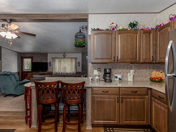 4th image of 49 McGonigal Ln