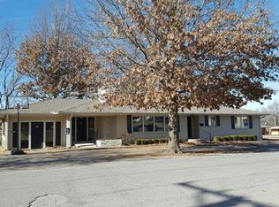 223 N East Ave, Tahlequah, OK 74464