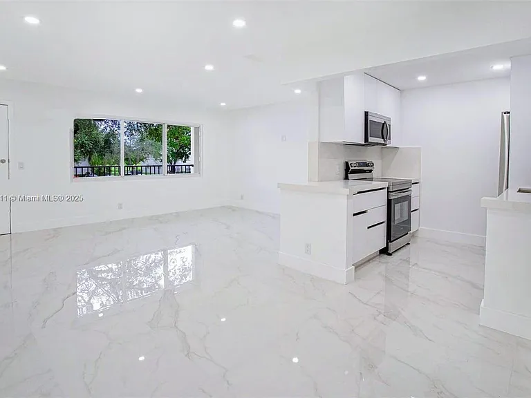 13250 SW 7th Ct #204L — Photo 13