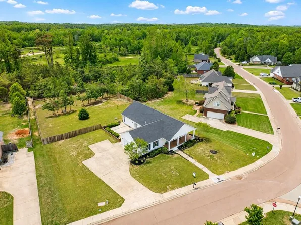 112 Taylor Cir, Taylor, MS 38673