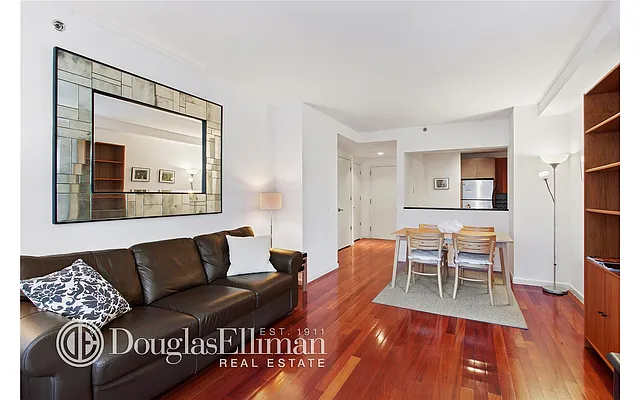 Sold by Douglas Elliman | media 21