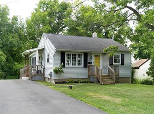 102 Windemere Rd, Syracuse, NY 13219