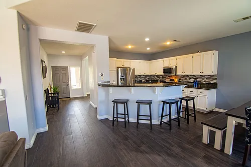 13411 Hawthorn Ave Photo 1